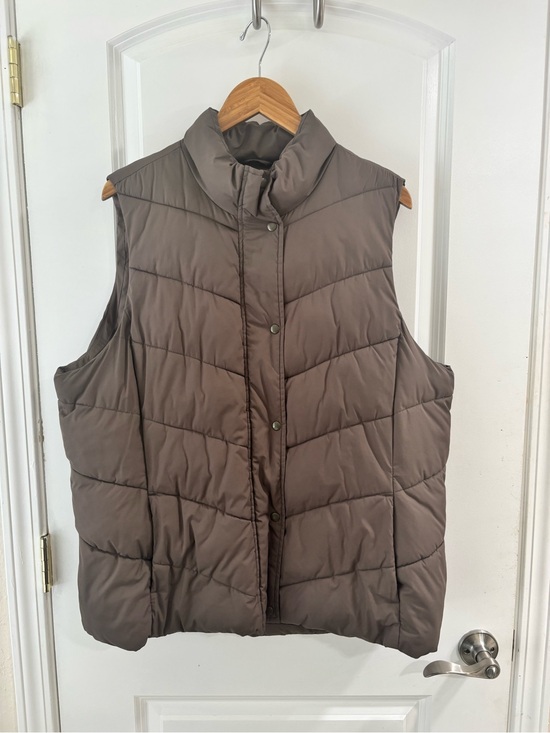 GAP Jackets & Blazers - GAP Button Down Quilted Puffer Vest in Chocolate Brown